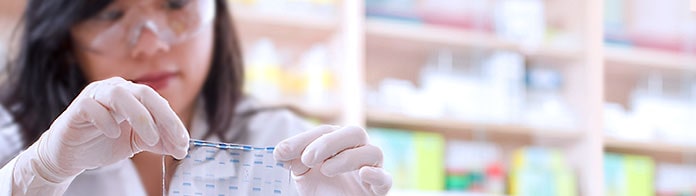 Scientist using Bio-Rad gel